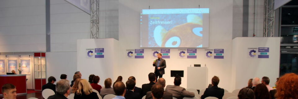 Holger Ahrens referiert auf dem Gruppentreffen der Xing Ambassador Group Medizintechnik über die Dos and Don`ts in sozialen Medien. Holger Ahrens referiert auf dem Gruppentreffen der Xing Ambassador Group Medizintechnik über die Dos and Don`ts in sozialen Medien.