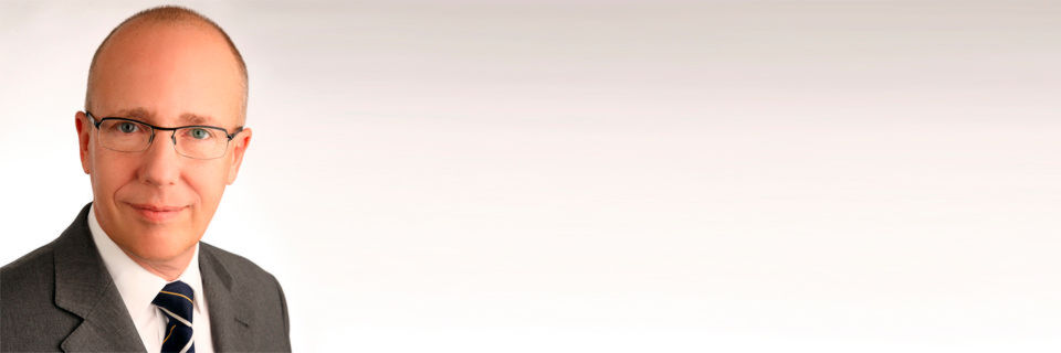 Der Autor: Georg Lauer ist Senior Principal Business Technology Architect bei CA Technologies Der Autor: Georg Lauer ist Senior Principal Business Technology Architect bei CA Technologies