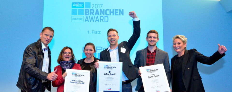 And the Branchenaward Industrie goes to...GoPro. Siegerehrung auf der Fachtagung »bike und business« mit (v.li.) Stephan Maderner, Verena Mader, Miriam Gistel, Patrick Langenfelder (GoPro), Stefan Schaumeyer (Rollei/Onechocolatecomms.de) und Anna Menzel. And the Branchenaward Industrie goes to...GoPro. Siegerehrung auf der Fachtagung »bike und business« mit (v.li.) Stephan Maderner, Verena Mader, Miriam Gistel, Patrick Langenfelder (GoPro), Stefan Schaumeyer (Rollei/Onechocolatecomms.de) und Anna Menzel.
