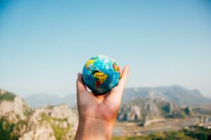 Die Ergebnisse einer aktuellen Studie ergeben, dass Deutsche lieber die Welt bereisen wollen, anstatt Karriere zu machen. Die Ergebnisse einer aktuellen Studie ergeben, dass Deutsche lieber die Welt bereisen wollen, anstatt Karriere zu machen.