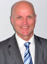 Hermann Roden ist als Vice President Professional Services bei Jive Software, einem Unternehmen von Aurea, tätig. Hermann Roden ist als Vice President Professional Services bei Jive Software, einem Unternehmen von Aurea, tätig.