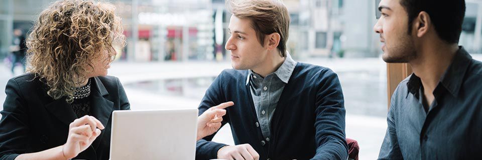 Laut Polycom-Studie arbeiten 70 Prozent der Millennials oft oder ab und zu außerhalb des Büros. Laut Polycom-Studie arbeiten 70 Prozent der Millennials oft oder ab und zu außerhalb des Büros.
