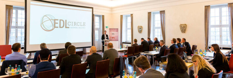 Der EDL-Circle feierte in diesem Jahr in Würzburg seine Premiere: »AI«-Redakteur Christian Otto eröffnete die Veranstaltung. Der EDL-Circle feierte in diesem Jahr in Würzburg seine Premiere: »AI«-Redakteur Christian Otto eröffnete die Veranstaltung.