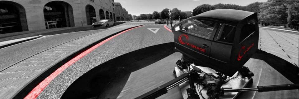 Honda wird ab dem kommenden Jahr einen neuartigen Fahrsimulator mit neun Aktoren einsetzen. Honda wird ab dem kommenden Jahr einen neuartigen Fahrsimulator mit neun Aktoren einsetzen.