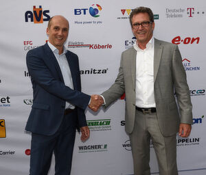 Die Vertragspartner bei der Bekanntgabe der Kooperation: Bernhard Huter (links) und Markus Nickel, Vertriebsstandortleiter Rhein-Main bei Pfalzkom Manet. Die Vertragspartner bei der Bekanntgabe der Kooperation: Bernhard Huter (links) und Markus Nickel, Vertriebsstandortleiter Rhein-Main bei Pfalzkom Manet.