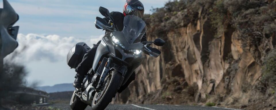 Die Ducati Multistrada 1200 S im Fahrbericht. Die Ducati Multistrada 1200 S im Fahrbericht.