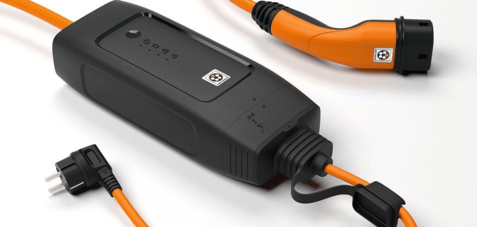 Elektromobilität: Das mobile Mode-2-Ladesystem mit IC-CPD von Lapp Systems. Elektromobilität: Das mobile Mode-2-Ladesystem mit IC-CPD von Lapp Systems.