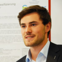 Der Landshuter Student Jakob Dexl hat gemeinsam mit Mitstudierenden untersucht, wie Algorithmen medizinische Diagnosen schneller und besser machen können. Der Landshuter Student Jakob Dexl hat gemeinsam mit Mitstudierenden untersucht, wie Algorithmen medizinische Diagnosen schneller und besser machen können.