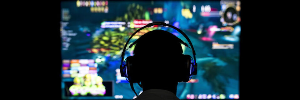 Online Games sind ein interessantes Ziel für Angriffe. Zum einen als Einfallstor für Schadsoftware auf Privatrechner und ganze Netzwerke, zum anderen sind gestohlene Accounts teils viel Geld wert. Online Games sind ein interessantes Ziel für Angriffe. Zum einen als Einfallstor für Schadsoftware auf Privatrechner und ganze Netzwerke, zum anderen sind gestohlene Accounts teils viel Geld wert.