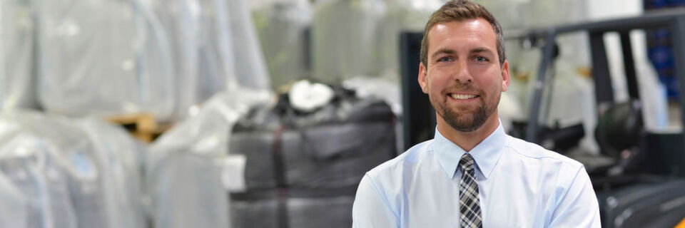 Als Director Supply Chain Management kann man bis zu 300.000 Euro pro Jahr machen. Als Director Supply Chain Management kann man bis zu 300.000 Euro pro Jahr machen.