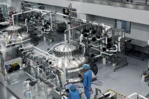 Größen-Weltmeister ist die Plant Two genannte Produktionsanlage in Incheon mit einem Reaktorvolumen von 152 000 Litern, die 2015 in Betrieb ging. Größen-Weltmeister ist die Plant Two genannte Produktionsanlage in Incheon mit einem Reaktorvolumen von 152 000 Litern, die 2015 in Betrieb ging.