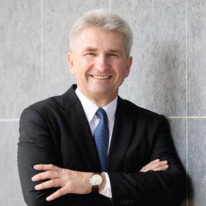 „eGovernment ist der Schlüssel für eine zeitgemäße, unkomplizierte und effektive Verwaltung“, so der Wirtschafts- und Digitalminister in NRW, Prof. Dr. Andreas Pinkwart „eGovernment ist der Schlüssel für eine zeitgemäße, unkomplizierte und effektive Verwaltung“, so der Wirtschafts- und Digitalminister in NRW, Prof. Dr. Andreas Pinkwart