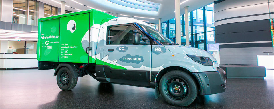 Wirklich sauber: Der Streetscooter mit Feinstaubfilter soll emissionsfrei unterwegs sein. Wirklich sauber: Der Streetscooter mit Feinstaubfilter soll emissionsfrei unterwegs sein.