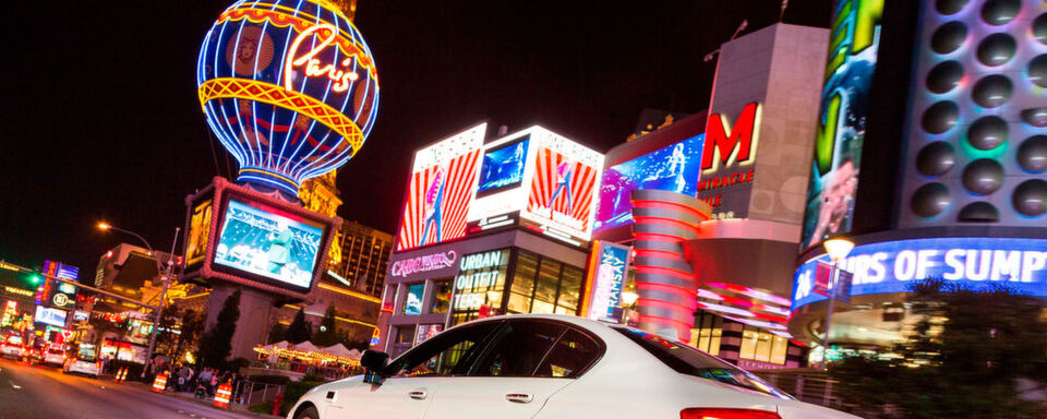 Besucher der diesjährigen CES in Las Vegas können mit selbstfahrenden Autos von Lyft und Aptiv pendeln. Auf der CES zeigen Hersteller und Zulieferer unter anderem Neuheiten zum autonomen Fahren. Besucher der diesjährigen CES in Las Vegas können mit selbstfahrenden Autos von Lyft und Aptiv pendeln. Auf der CES zeigen Hersteller und Zulieferer unter anderem Neuheiten zum autonomen Fahren.