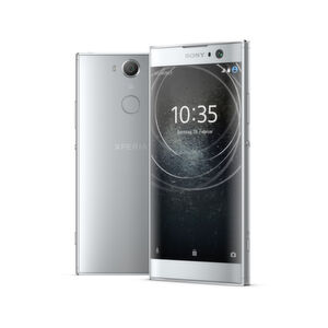 Die 8-MP-Frontkamera des Xperia XA2 ist mit einem 120°-Superweitwinkel-Objektiv ausgestattet. Die 8-MP-Frontkamera des Xperia XA2 ist mit einem 120°-Superweitwinkel-Objektiv ausgestattet.