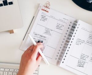 Diese zehn To-Dos sollten B2B-Marketer und PR-Manager 2018 auf dem Plan haben. Diese zehn To-Dos sollten B2B-Marketer und PR-Manager 2018 auf dem Plan haben.