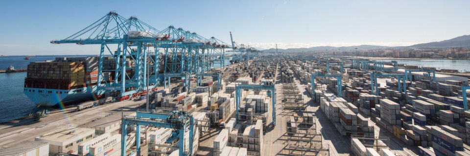 In einem Joint Venture wollen IBM und Maersk den globalen Handel mithilfe von Blockchain-Technologie effizienter machen. In einem Joint Venture wollen IBM und Maersk den globalen Handel mithilfe von Blockchain-Technologie effizienter machen.
