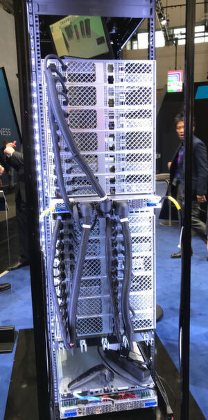 So sieht ein bestücktes Open19-Rack (Rittal) von hinten aus. So sieht ein bestücktes Open19-Rack (Rittal) von hinten aus.