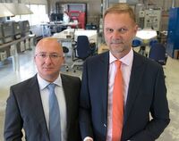Die Nachfrage ist so groß, dass sie die Produktion verdoppeln. (Sales Manger Aelxander Sakratidis (l.), Geschäftsführer Ralf Carlström) Die Nachfrage ist so groß, dass sie die Produktion verdoppeln. (Sales Manger Aelxander Sakratidis (l.), Geschäftsführer Ralf Carlström)
