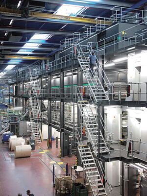 Profinet und Profidrive sorgen für höchste Taktsynchronität bei mehr als 1.000 Einzelantrieben in Zeitungsdruckmaschinen. Profinet und Profidrive sorgen für höchste Taktsynchronität bei mehr als 1.000 Einzelantrieben in Zeitungsdruckmaschinen.
