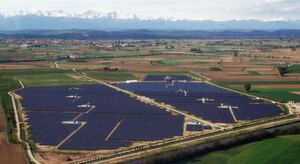 Dank IO-Link reduzierte sich der Engineering-Aufwand in einem Solarpark um 30 Prozent. Dank IO-Link reduzierte sich der Engineering-Aufwand in einem Solarpark um 30 Prozent.