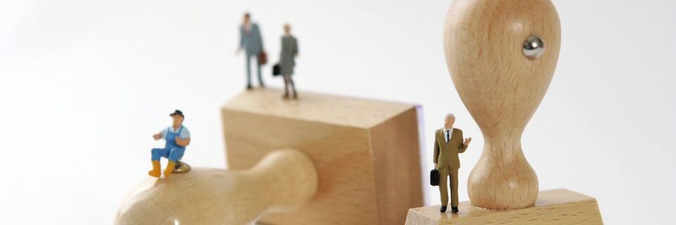 Unternehmen und Bürger drängen immer mehr auf zeitgemäße Online-Dienste der Verwaltung Unternehmen und Bürger drängen immer mehr auf zeitgemäße Online-Dienste der Verwaltung