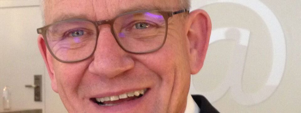 Anlässlich des „TSI.Day“ der TÜVit GmbH, einem Unternehmen der TÜV Nord Group, in der vergangenen Woche stellte sich der Vorstandsvorsitzende des TÜV Nord, Dr. Dirk Stenkamp, einem Interview über den Umgang der Organsisation mit den Herausforderungen durch die Digitalisierung. Anlässlich des „TSI.Day“ der TÜVit GmbH, einem Unternehmen der TÜV Nord Group, in der vergangenen Woche stellte sich der Vorstandsvorsitzende des TÜV Nord, Dr. Dirk Stenkamp, einem Interview über den Umgang der Organsisation mit den Herausforderungen durch die Digitalisierung.