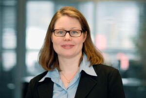 „Wahr ist, dass es jede Menge Kapital und Ausdauer braucht, um innovative Ideen zur Marktreife zu bringen. Dass dies nur noch mit den Ressourcen großer Unternehmen machbar ist, ist schon schade“, Kathrin Schäfer, Redakteurin bei Devicemed. „Wahr ist, dass es jede Menge Kapital und Ausdauer braucht, um innovative Ideen zur Marktreife zu bringen. Dass dies nur noch mit den Ressourcen großer Unternehmen machbar ist, ist schon schade“, Kathrin Schäfer, Redakteurin bei Devicemed.