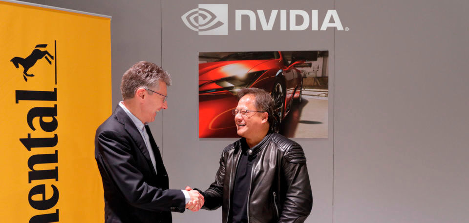 Continental CEO Dr. Elmar Degenhart (links) und NVIDIA Gründer und CEO Jensen Huang (rechts) einigen sich auf gemeinsame Entwicklung Künstlicher Intelligenz für selbstfahrende Fahrzeuge. Continental CEO Dr. Elmar Degenhart (links) und NVIDIA Gründer und CEO Jensen Huang (rechts) einigen sich auf gemeinsame Entwicklung Künstlicher Intelligenz für selbstfahrende Fahrzeuge.