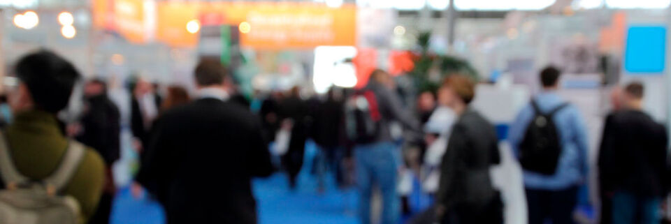 Als Besucher einer Messe führt man sicherlich einige Gespräche an Messeständen. Aussteller sollten also zeitnah die Messe-Leads nachfassen. Als Besucher einer Messe führt man sicherlich einige Gespräche an Messeständen. Aussteller sollten also zeitnah die Messe-Leads nachfassen.