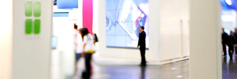 Die auf der Messe gewonnenen Leads sollten schnell an den Vertrieb übergeben und nachgefasst werden. Ein digitales Lead Management direkt am Messestand kann den Prozess beschleunigen. Die auf der Messe gewonnenen Leads sollten schnell an den Vertrieb übergeben und nachgefasst werden. Ein digitales Lead Management direkt am Messestand kann den Prozess beschleunigen.