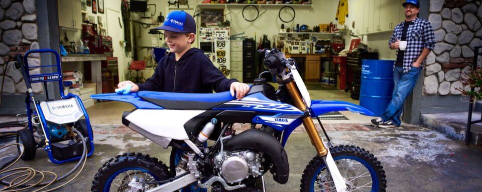 Da dürften Nachwuchsfahrer mit der Zunge schnalzen: die neue Yamaha YZ 65. Da dürften Nachwuchsfahrer mit der Zunge schnalzen: die neue Yamaha YZ 65.