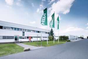 Im VBH-Zentrallager Bad Dürrenberg hat SSI Schäfer innerhalb kürzester Zeit eine skalierbare kombinierte Lager- und Kommissionierlösung installiert. Im VBH-Zentrallager Bad Dürrenberg hat SSI Schäfer innerhalb kürzester Zeit eine skalierbare kombinierte Lager- und Kommissionierlösung installiert.