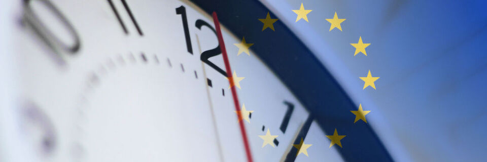 Die Uhr tickt! Am 25.5.2018 endet die Übergangsfrist für die Datenschutz-Grundverordnung. Die Vorgaben zu verstehen und umzusetzen, fällt vielen Unternehmen nicht leicht. Die Uhr tickt! Am 25.5.2018 endet die Übergangsfrist für die Datenschutz-Grundverordnung. Die Vorgaben zu verstehen und umzusetzen, fällt vielen Unternehmen nicht leicht.