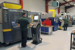 The Gotools shop floor is almost at the limit of its capacity. To fit in the next machine, an OPS Ingersoll Gantry Eagle 800, arriving in March 2018 two old machines have to be removed. The Gotools shop floor is almost at the limit of its capacity. To fit in the next machine, an OPS Ingersoll Gantry Eagle 800, arriving in March 2018 two old machines have to be removed.