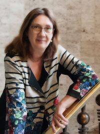 Karoline Linnert, Bürgermeisterin von Bremen, will mit der Barrierefreiheit ernst machen Karoline Linnert, Bürgermeisterin von Bremen, will mit der Barrierefreiheit ernst machen
