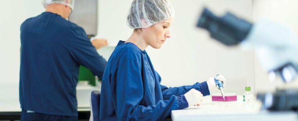 Abb. 1: Merck bietet ein umfassendes und klinisch bewährtes Portfolio von Fertilitätsprodukten für die verschiedenen Phasen des Reproduktions-Behandlungszyklus. Abb. 1: Merck bietet ein umfassendes und klinisch bewährtes Portfolio von Fertilitätsprodukten für die verschiedenen Phasen des Reproduktions-Behandlungszyklus.