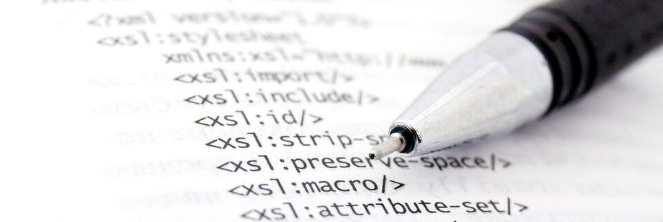 XML bildet die Basis für verschiedene Datenformate und deren Strukturierung. XML bildet die Basis für verschiedene Datenformate und deren Strukturierung.