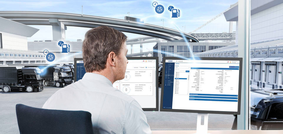 Drahtlos ins System: Flottenmanager werten die Daten zu Kraftstoffverbrauch und Reifendruck bequem am Bildschirm aus und können Einsparpotenzial leicht erkennen. Drahtlos ins System: Flottenmanager werten die Daten zu Kraftstoffverbrauch und Reifendruck bequem am Bildschirm aus und können Einsparpotenzial leicht erkennen.