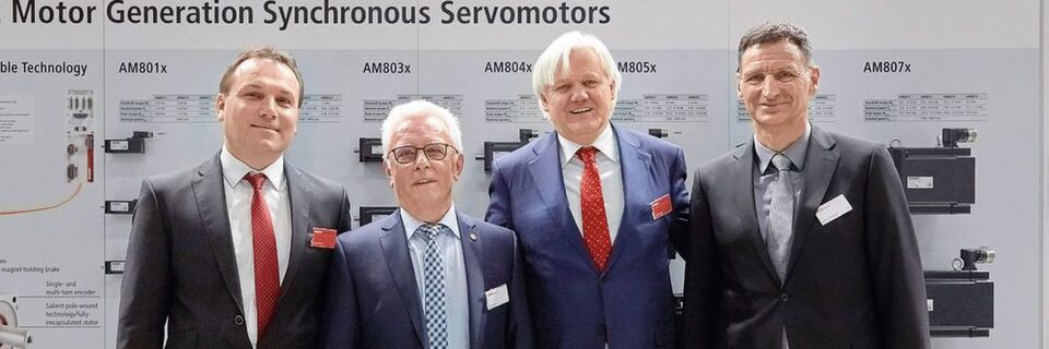 Michael Pfister, Produktmanager Antriebstechnik bei Beckhoff Automation, Erwin Fertig, Geschäftsführer von Fertig Motors, Hans Beckhoff, Geschäftsführender Inhaber von Beckhoff Automation, sowie Dietmar Hamberger, ebenfalls Geschäftsführer von Fertig Motors (v.l.) bei der offiziellen Einweihung der neuen Mechanikfertigung in Marktheidenfeld. Michael Pfister, Produktmanager Antriebstechnik bei Beckhoff Automation, Erwin Fertig, Geschäftsführer von Fertig Motors, Hans Beckhoff, Geschäftsführender Inhaber von Beckhoff Automation, sowie Dietmar Hamberger, ebenfalls Geschäftsführer von Fertig Motors (v.l.) bei der offiziellen Einweihung der neuen Mechanikfertigung in Marktheidenfeld.
