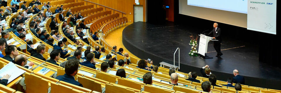 Die Bearing World fand am 6. und 7. März 2018 im Audimax der TU Kaiserslautern statt. Die Bearing World fand am 6. und 7. März 2018 im Audimax der TU Kaiserslautern statt.