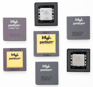 Die Produktfamilie der ersten Pentium-Generation. Am 22. März 1993 erschien mit dem Pentium P5 60 der erste Prozessor, der die Vorgängerarchitektur 486 ablöste und ein neues Zeitalter im Desktop-Computing einläutete. Die Produktfamilie der ersten Pentium-Generation. Am 22. März 1993 erschien mit dem Pentium P5 60 der erste Prozessor, der die Vorgängerarchitektur 486 ablöste und ein neues Zeitalter im Desktop-Computing einläutete.