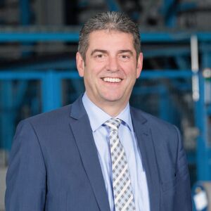 Peter Breitenmoser, Geschäftsleiter Schmolz + Bickenbach Stahlcenter AG: «Wir rüsten uns für die Digitalisierung im Bereich Stahlhandel, um mit optimierten Geschäftsprozessen und einer flexibel agierenden Organisation für unsere Kunden echten Mehrwert zu schaffen.» Peter Breitenmoser, Geschäftsleiter Schmolz + Bickenbach Stahlcenter AG: «Wir rüsten uns für die Digitalisierung im Bereich Stahlhandel, um mit optimierten Geschäftsprozessen und einer flexibel agierenden Organisation für unsere Kunden echten Mehrwert zu schaffen.»