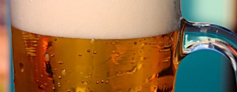 Power für den Kraftsport: Wissenschaftler des Fachgebietes Brauwesen der Technischen Universität Berlin haben für das Start-up Joybräu das nach eigenen Angaben weltweit erste alkoholfreie Proteinbier entwickelt. Power für den Kraftsport: Wissenschaftler des Fachgebietes Brauwesen der Technischen Universität Berlin haben für das Start-up Joybräu das nach eigenen Angaben weltweit erste alkoholfreie Proteinbier entwickelt.