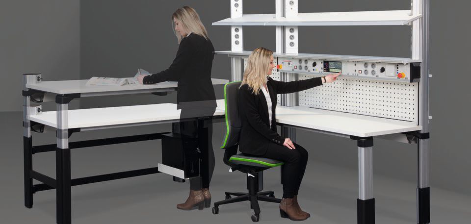 Werkbank im Fokus: Seit der Firmengründung von erfi im Jahr 1955 stand die Werkbank immer im Mittelpunkt. Entwickelt haben sie sich von einem einfachen Holzkonstrukt zu einem multifunktionalen Labor- und Arbeitsplatzsystem. Das Bild zeigt das Arbeitsplatzsystem erfi elneos connect. Werkbank im Fokus: Seit der Firmengründung von erfi im Jahr 1955 stand die Werkbank immer im Mittelpunkt. Entwickelt haben sie sich von einem einfachen Holzkonstrukt zu einem multifunktionalen Labor- und Arbeitsplatzsystem. Das Bild zeigt das Arbeitsplatzsystem erfi elneos connect.