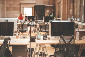 Intelligente Technik im Büro ist für viele Unternehmen Alltag – eine aktuelle Umfrage zeigt, der Trend geht hin zum Smart Office. Intelligente Technik im Büro ist für viele Unternehmen Alltag – eine aktuelle Umfrage zeigt, der Trend geht hin zum Smart Office.
