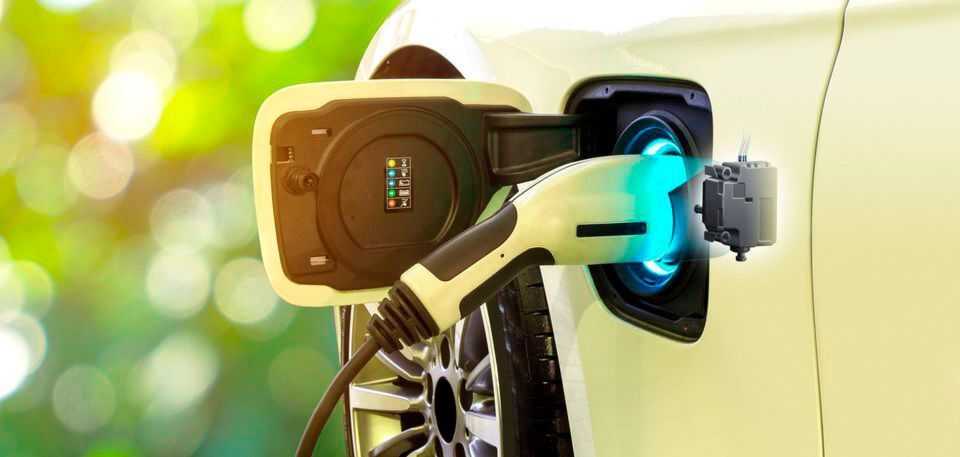 Milde Hybrid-Konfigurationen sind ein Weg, den Automobilhersteller zur Einhaltung der CO2-Vorgaben beschreiten. Milde Hybrid-Konfigurationen sind ein Weg, den Automobilhersteller zur Einhaltung der CO2-Vorgaben beschreiten.