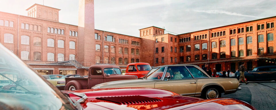 In einer ehemaligen Landmaschinenfabrik aus dem Jahr 1910 ist der Oldtimer-Treffpunkt im Frankfurter Osten untergebracht. In einer ehemaligen Landmaschinenfabrik aus dem Jahr 1910 ist der Oldtimer-Treffpunkt im Frankfurter Osten untergebracht.