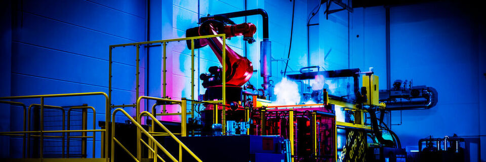 Die Speedfactory von Adidas ist eine der nominierten Innovationen – mit ihr soll ein automatisierter, dezentralisierter und flexibler Fertigungsprozess möglich werden. Die Speedfactory von Adidas ist eine der nominierten Innovationen – mit ihr soll ein automatisierter, dezentralisierter und flexibler Fertigungsprozess möglich werden.