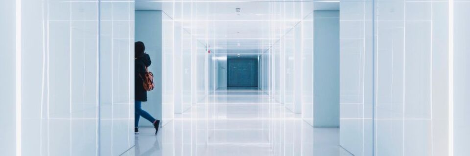 Einige technologische Innovationen wurden bereits Jahre oder gar Jahrzehnte vor der kommerziellen Entwicklung in Science-Fiction-Blockbustern vorhergesagt. Einige technologische Innovationen wurden bereits Jahre oder gar Jahrzehnte vor der kommerziellen Entwicklung in Science-Fiction-Blockbustern vorhergesagt.